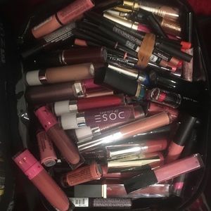 LIPSTICK LOT…15 lipsticks….Multiple Brands
